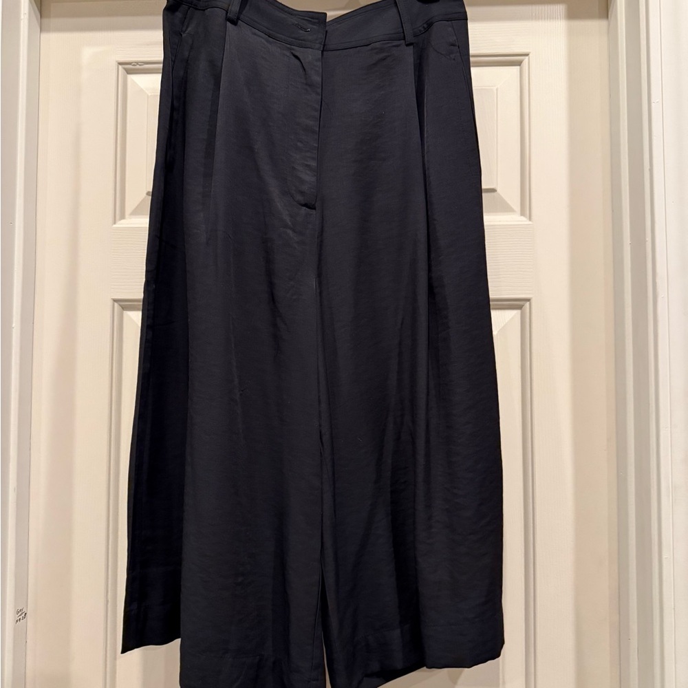 Elegant Black Cropped Pants
